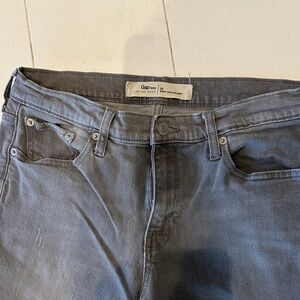 GAP Men's Slim Jeans in Washed Charcoal